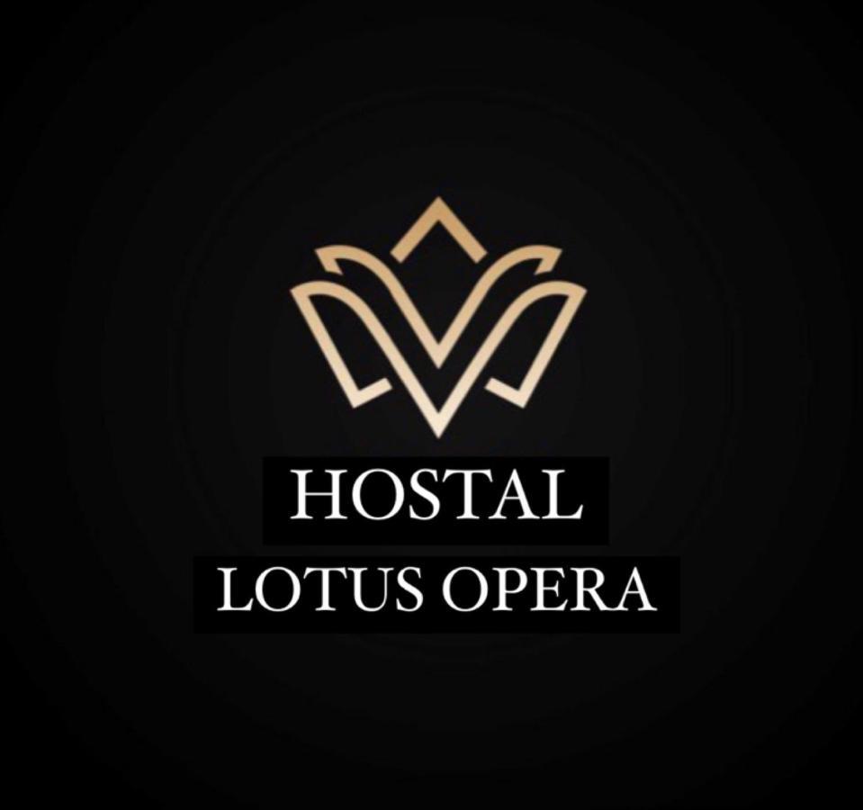 Lotus Opera House Hotel Madrid Bagian luar foto